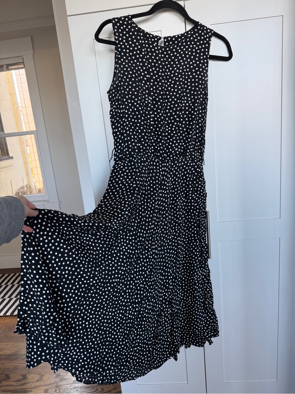 Vintage Polka Dot Sleeveless Midi Dress - Black & White
